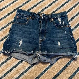 Levi’s Ribcage Shorts